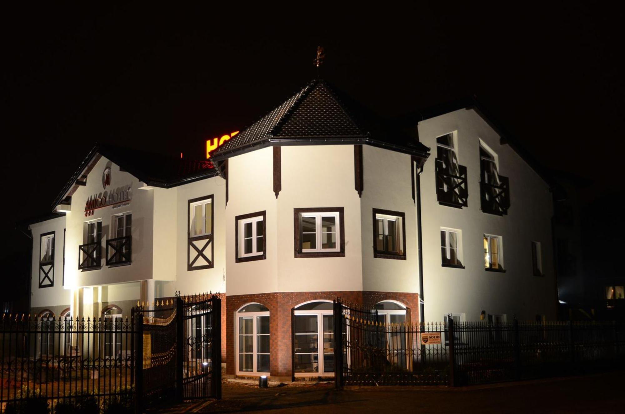 Amigo Hotel Sulejowek Bagian luar foto