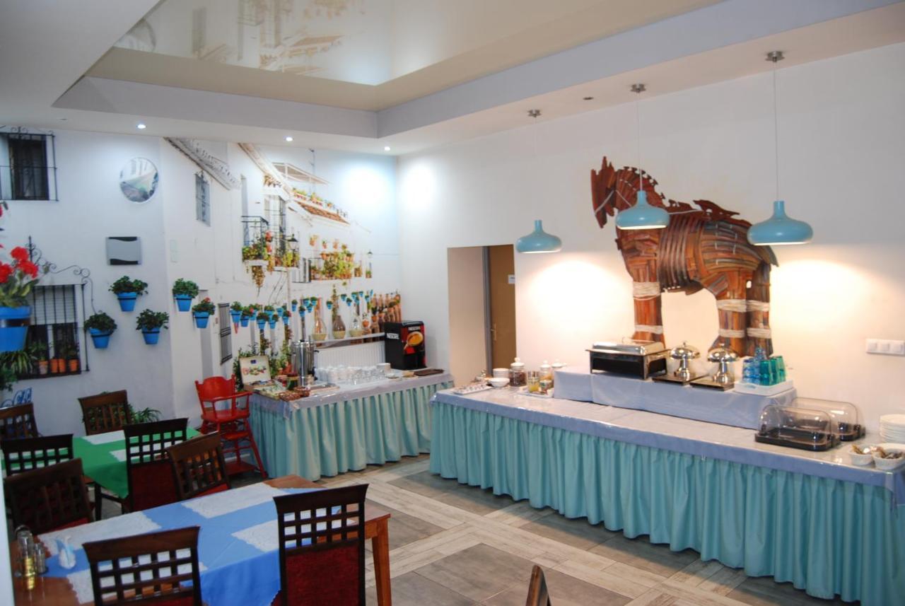 Amigo Hotel Sulejowek Bagian luar foto