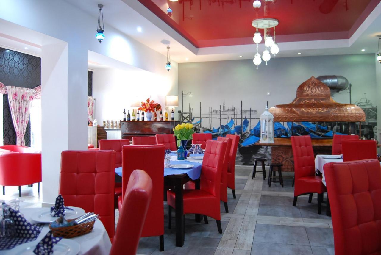 Amigo Hotel Sulejowek Bagian luar foto